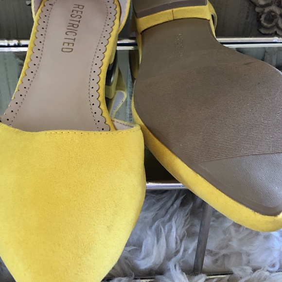 Pop of color yellow ankle strap sandal flats - Picture 6 of 11